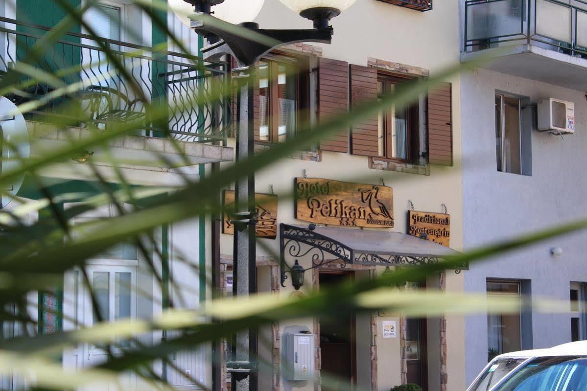 Hotel Pelikan ヴィルパザル エクステリア 写真